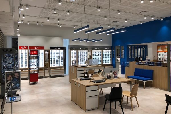 Atol-lunettes-optique-magasin-néon-spot-bureau-vitrines-lumineuses