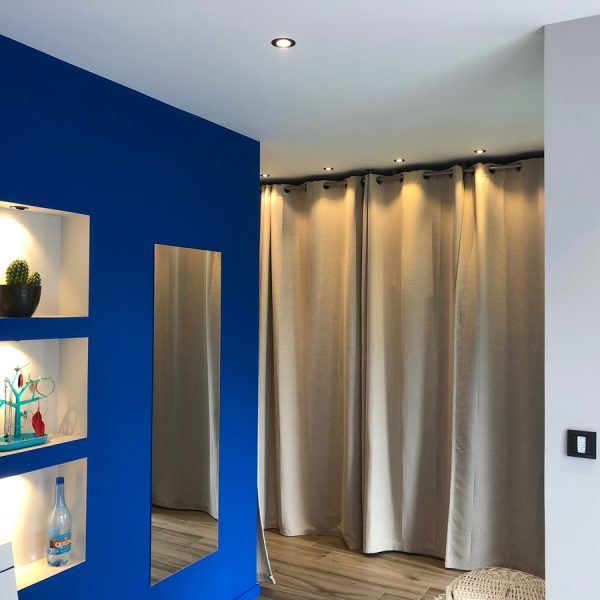 Maison-cubes-viviers-spots-dressing-niches-tête-de-lit